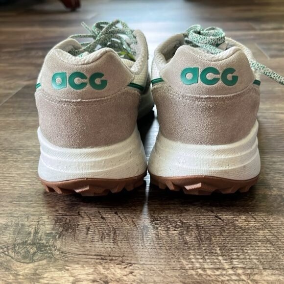Nike ACG Lowcate Light Iron Ore · Malachite · Summit White · Volt Sneakers Swoos - Picture 9 of 11